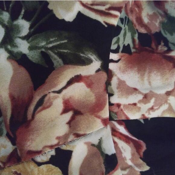 Black Floral Key Hole Smocked Back Ruffle Strap Crop Top Grunge Y2K Sz Small - Picture 3 of 4